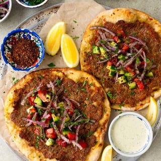 Baby Lahmacun with Hummus